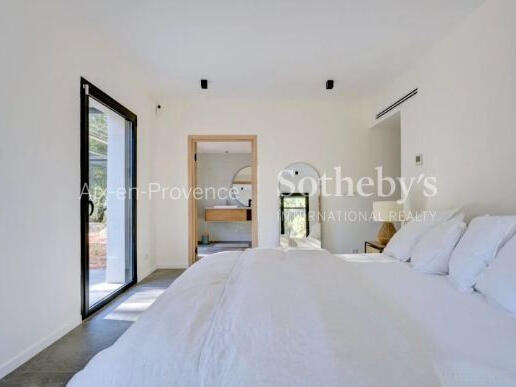 House Beaurecueil - 5 bedrooms - 300m²