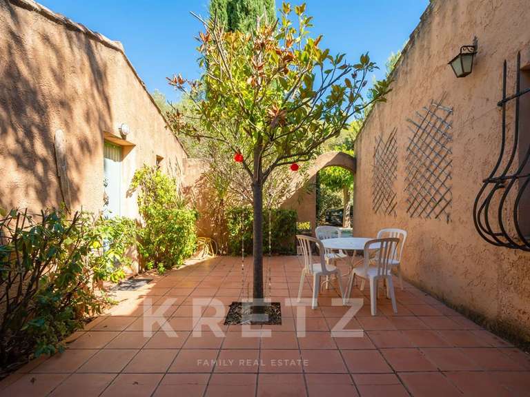Maison Beaurecueil - 5 chambres - 203m²