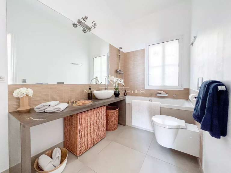 Appartement Beausoleil - 2 chambres - 103m²