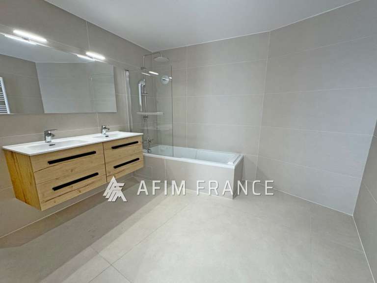 Apartment Beausoleil - 3 bedrooms - 134m²