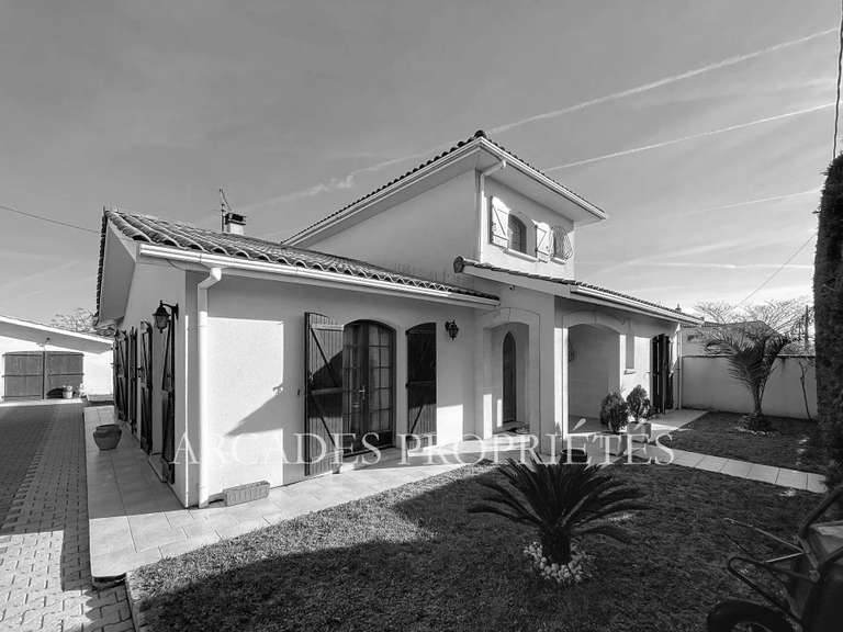 Maison Bègles - 4 chambres - 168m²