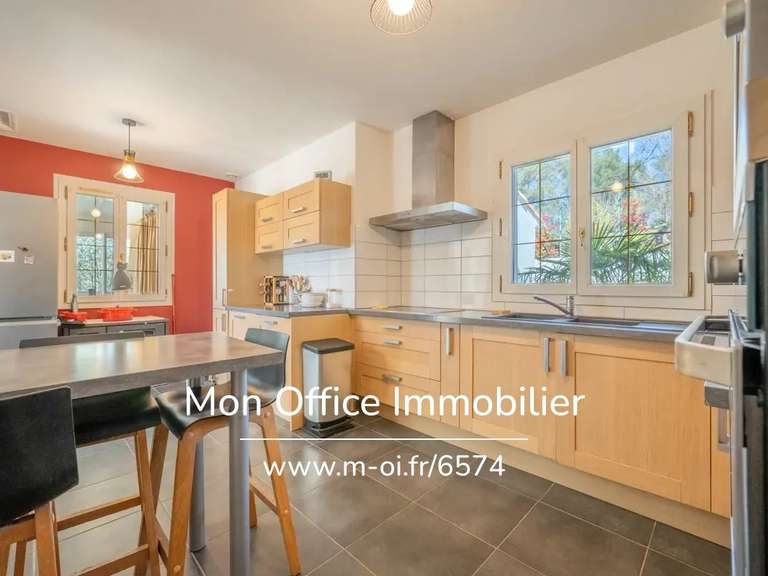 House Belcodène - 4 bedrooms - 130m²