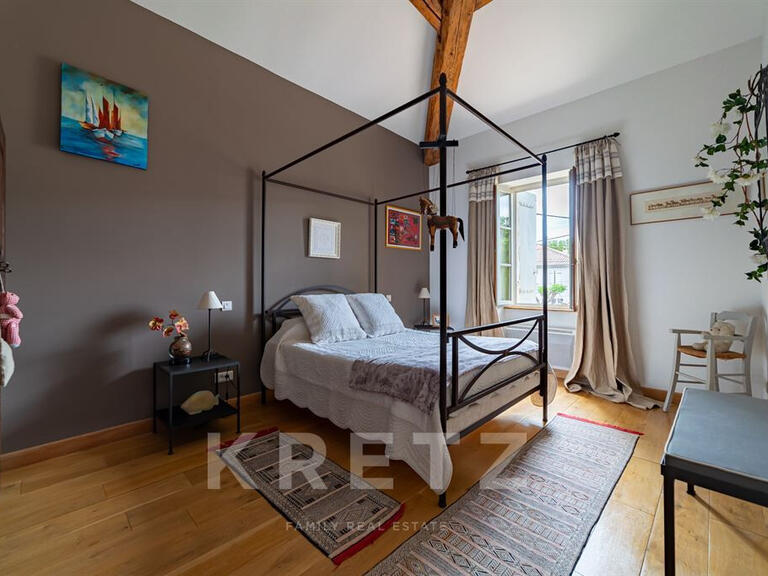 House Bellegarde - 3 bedrooms - 250m²