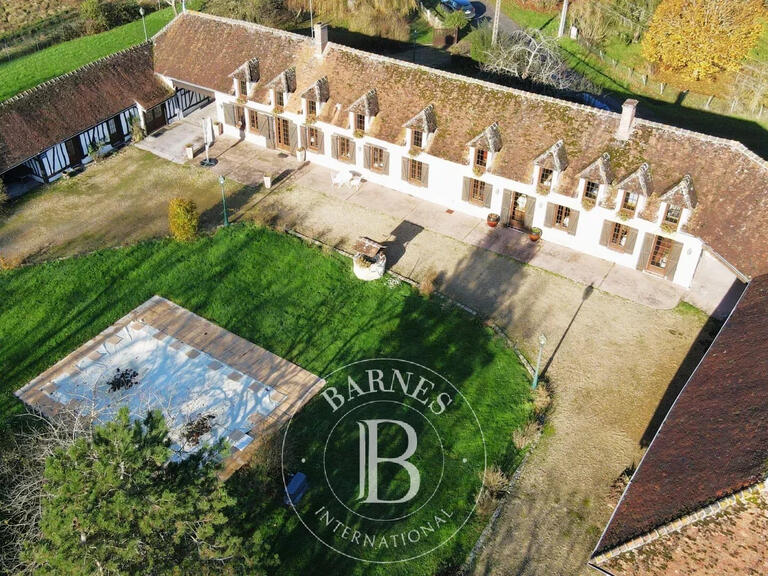 Maison Bellegarde - 4 chambres - 286m²