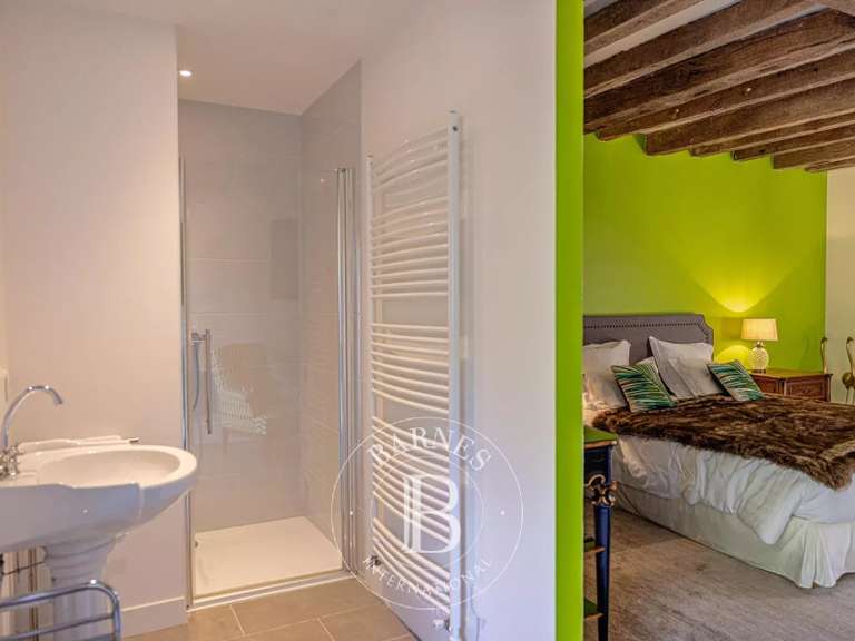 House Bellegarde - 3 bedrooms - 255m²
