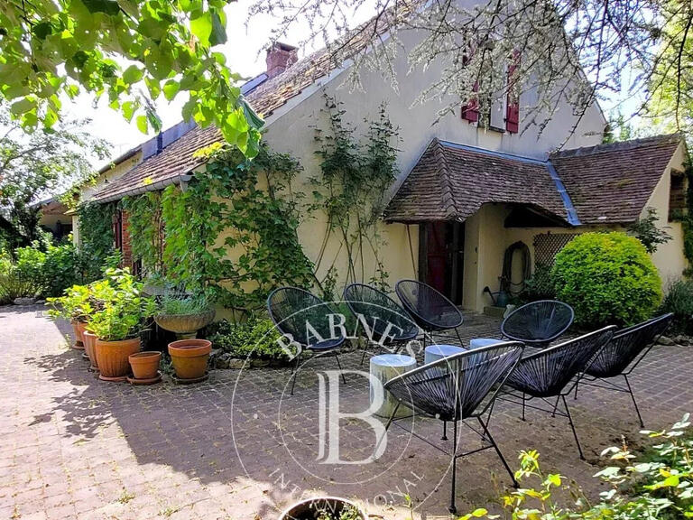 Maison Bellegarde - 3 chambres - 255m²