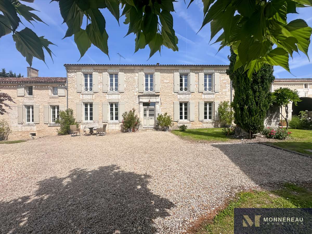 Maison Bellevigne
