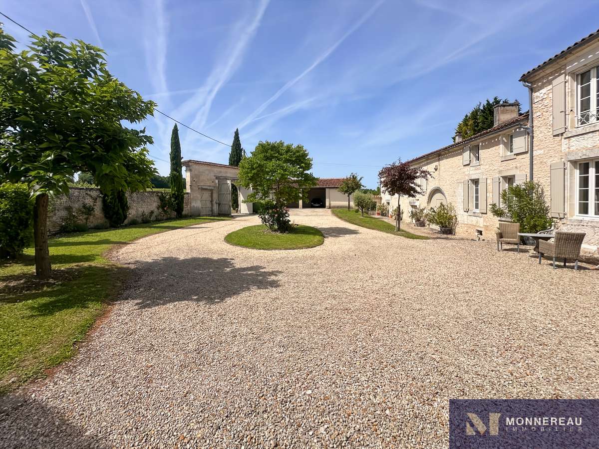 Maison Bellevigne