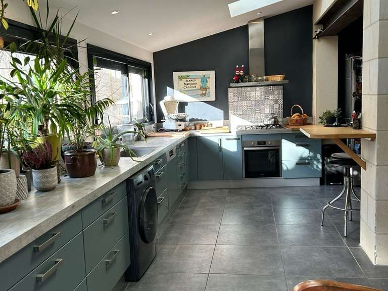 House Bellevigne-les-Châteaux - 6 bedrooms - 243m²