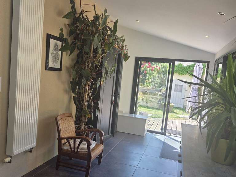 House Bellevigne-les-Châteaux - 6 bedrooms - 243m²