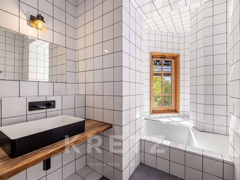 Castle Belleville - 10 bedrooms - 632m²