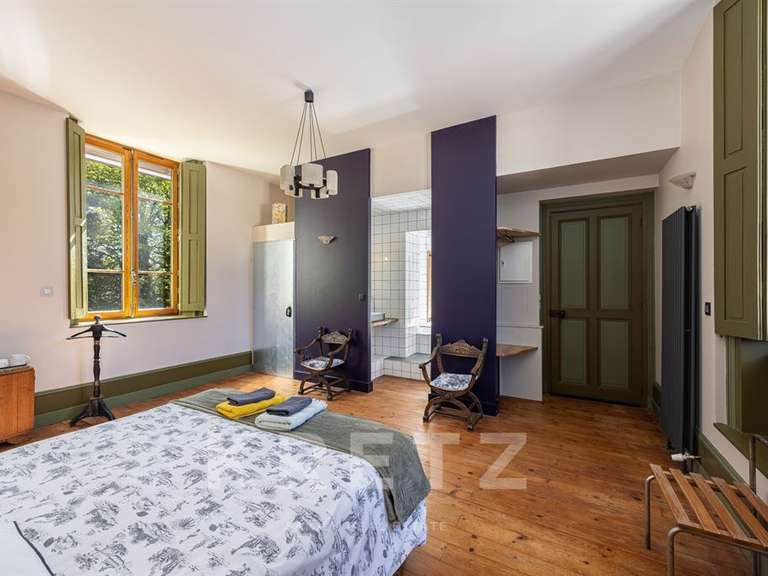 Castle Belleville - 10 bedrooms - 632m²