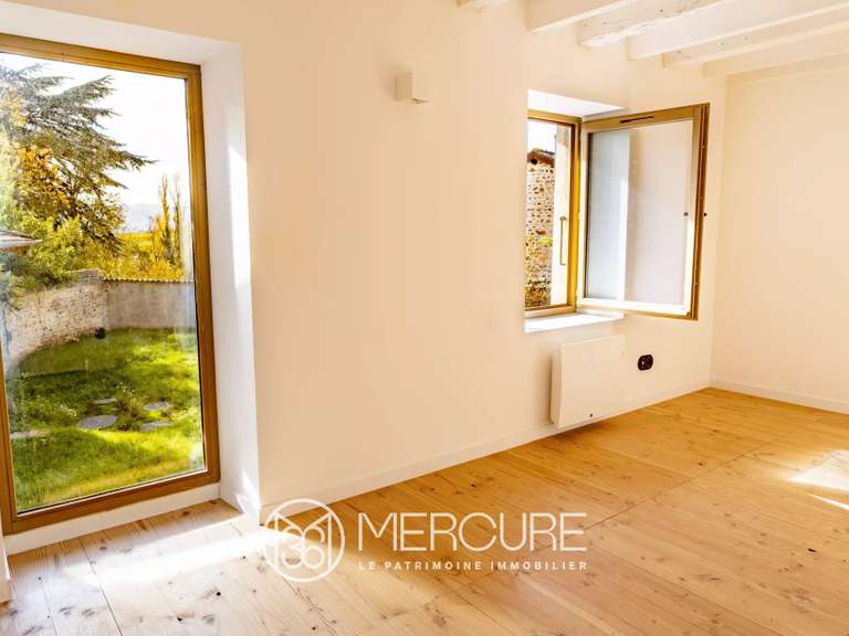 Maison Belleville-en-Beaujolais - 4 chambres - 256m²