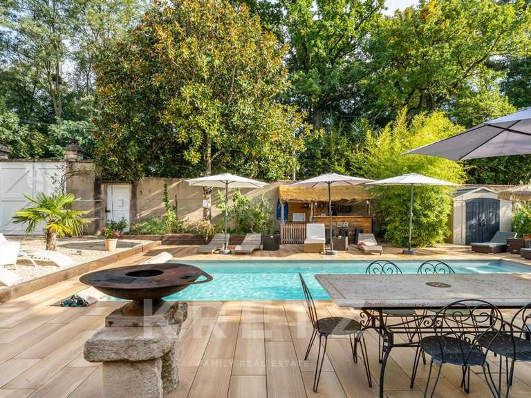 House Belleville-en-Beaujolais - 8 bedrooms - 326m²