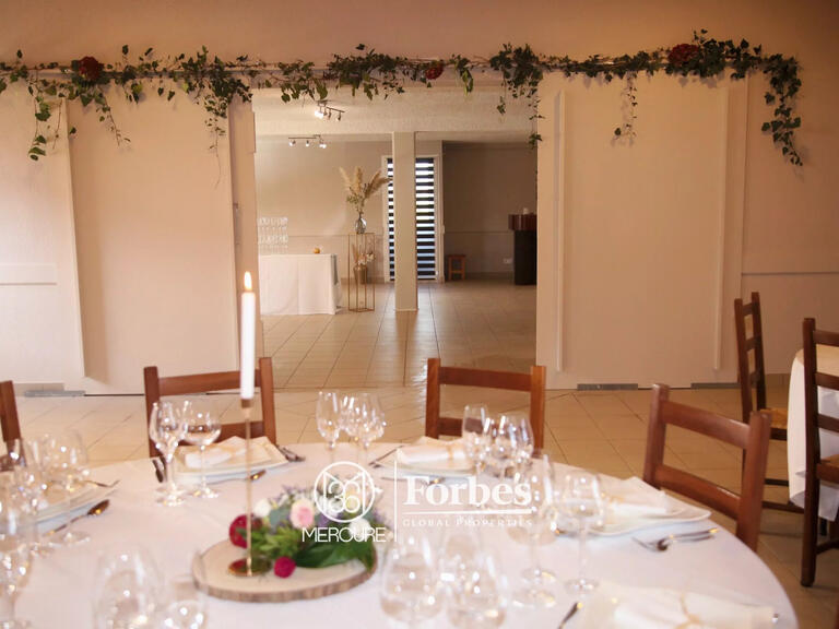 Propriété Belleville-en-Beaujolais - 16 chambres - 1300m²
