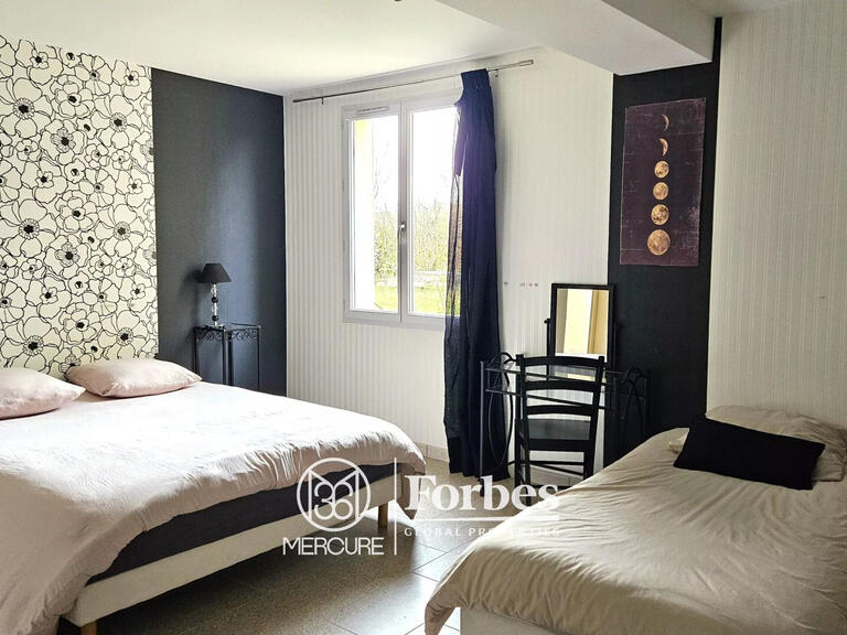Propriété Belleville-en-Beaujolais - 16 chambres - 1300m²