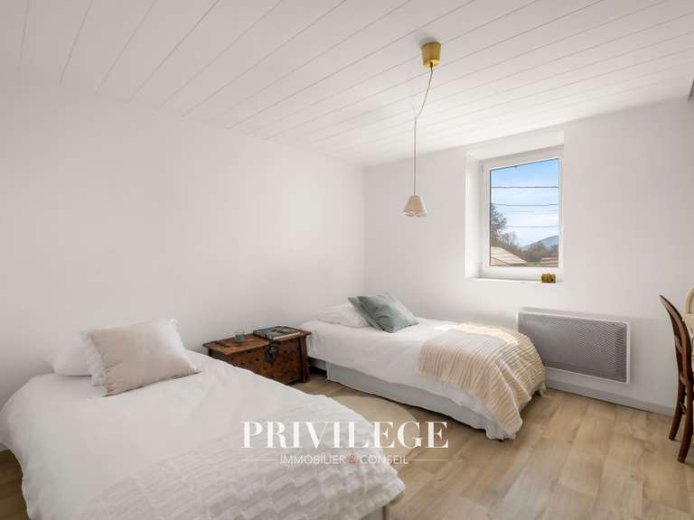 Maison Belley - 5 chambres - 230m²