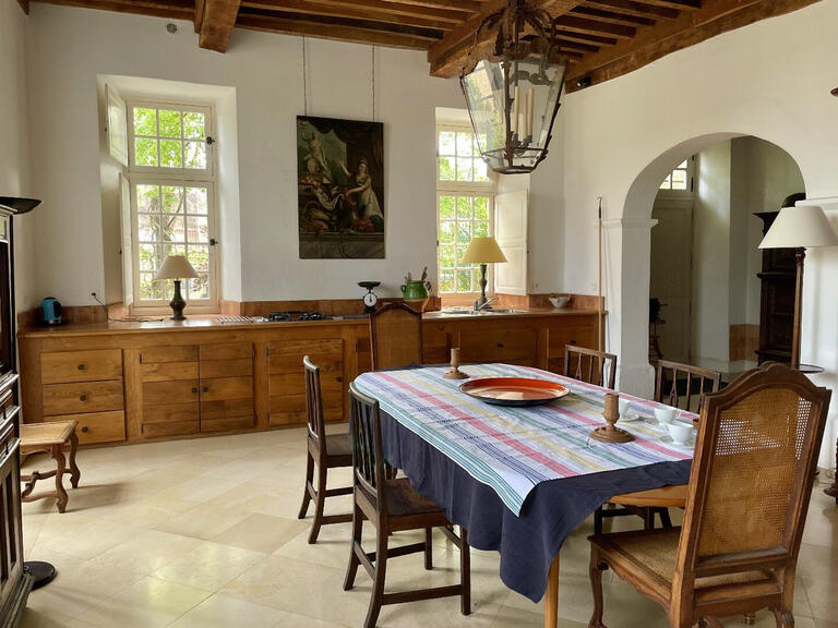 Château Belvès - 9 chambres - 685m²