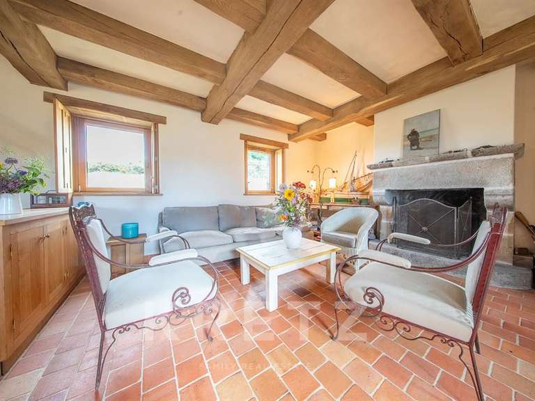 Propriété Belz - 6 chambres - 58620m²