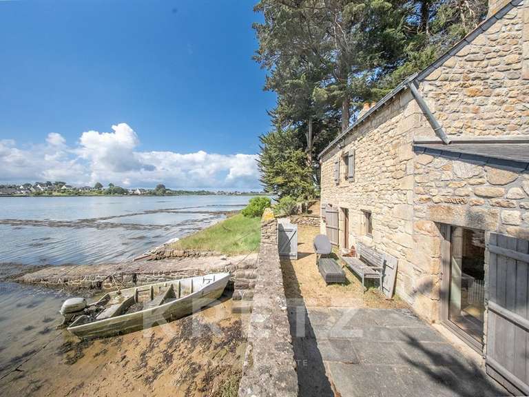 Propriété Belz - 6 chambres - 58620m²