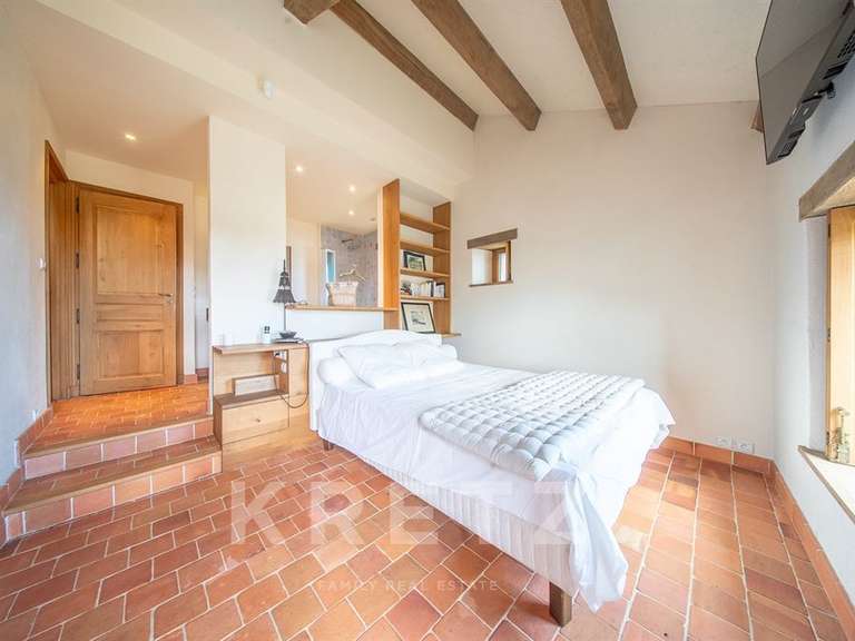 Propriété Belz - 6 chambres - 58620m²