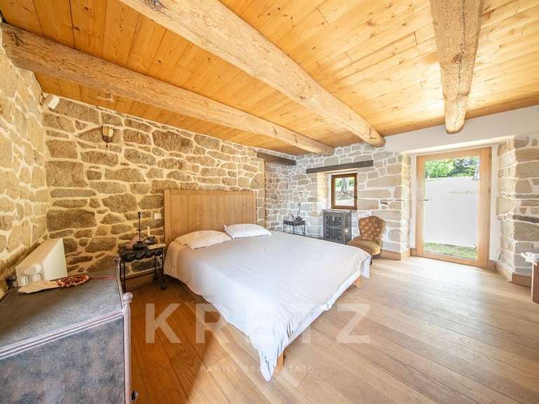 Propriété Belz - 6 chambres - 58620m²