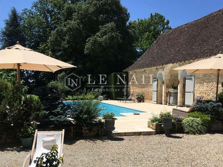 Castle Bergerac - 11 bedrooms - 700m²
