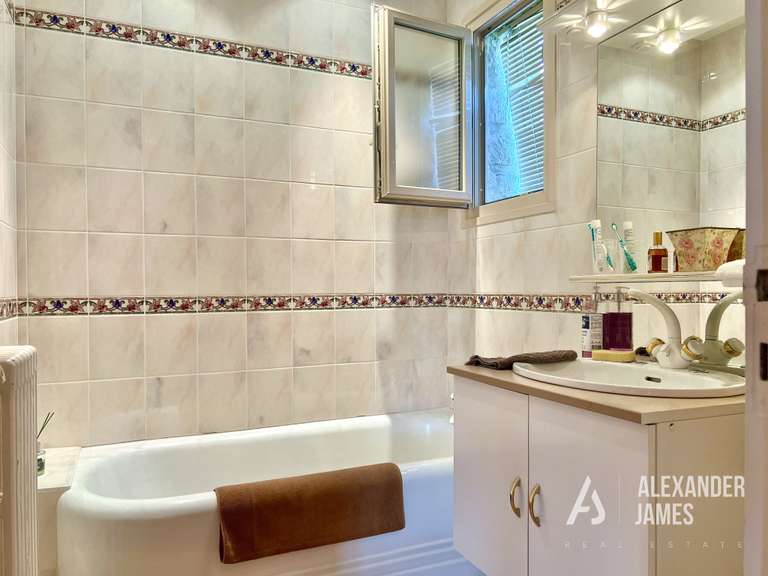 Maison Bergerac - 4 chambres - 205m²