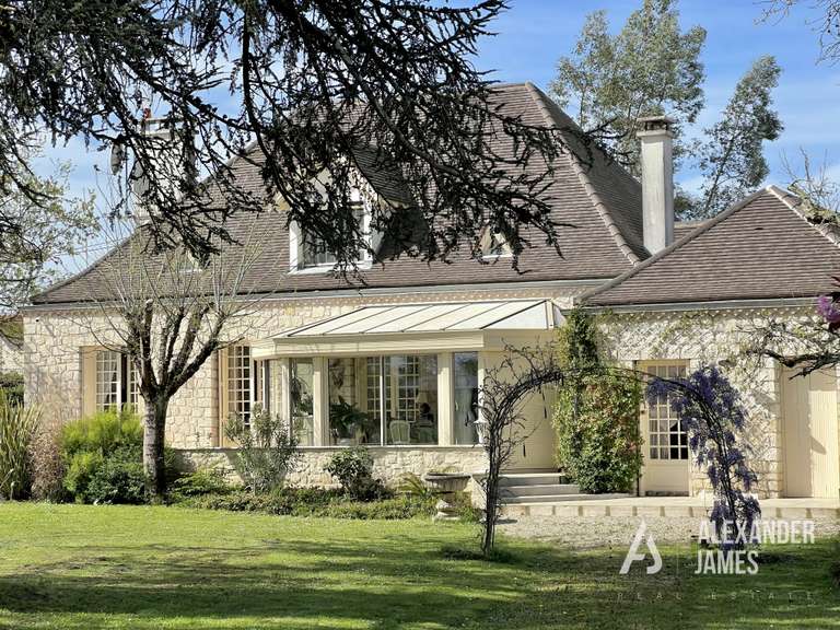 Maison Bergerac - 4 chambres - 205m²
