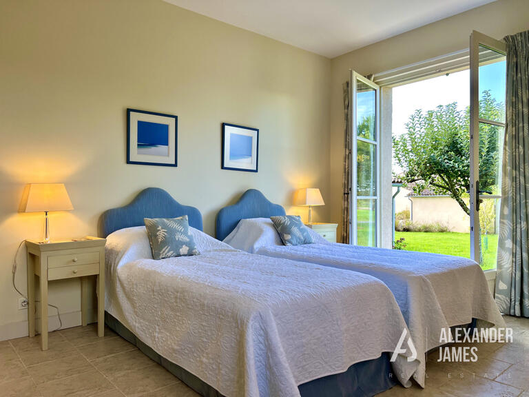 Maison Bergerac - 3 chambres - 211m²