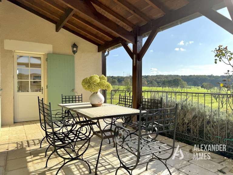 Maison Bergerac - 3 chambres - 211m²