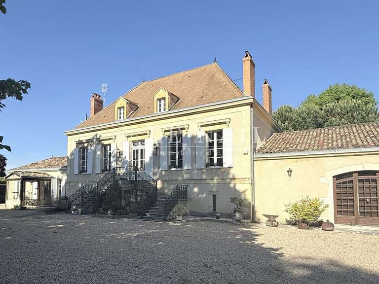 Maison Bergerac - 3 chambres - 515m²