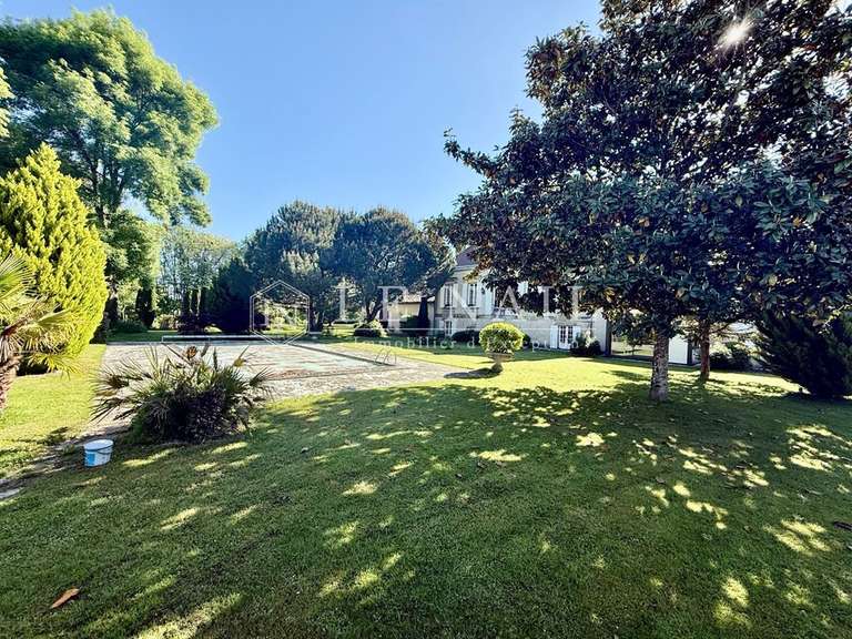 Maison Bergerac - 3 chambres - 515m²