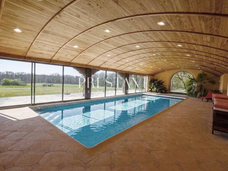 House Bergerac - 10 bedrooms - 878m²