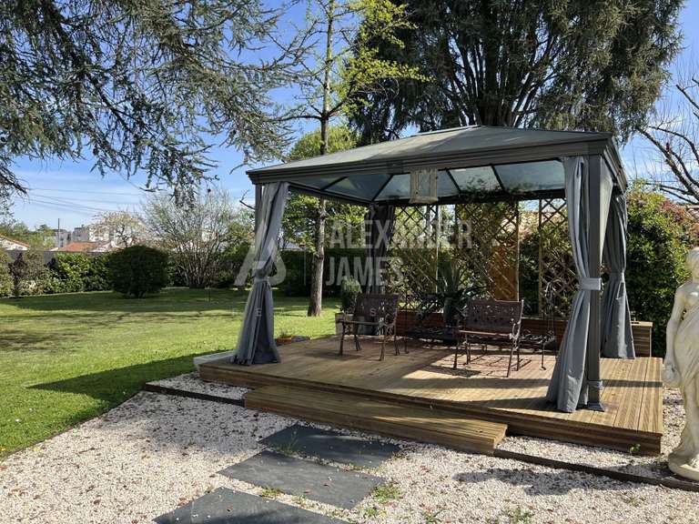 Maison Bergerac - 4 chambres - 205m²