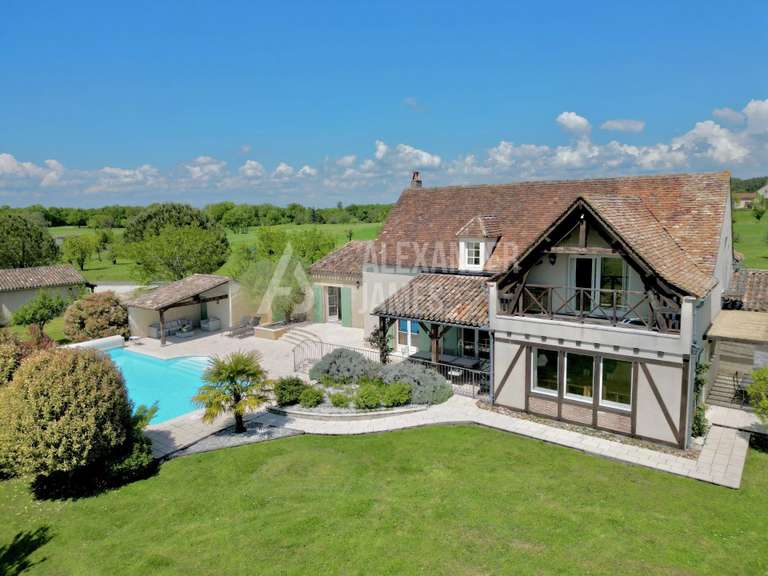 Maison Bergerac - 3 chambres - 211m²