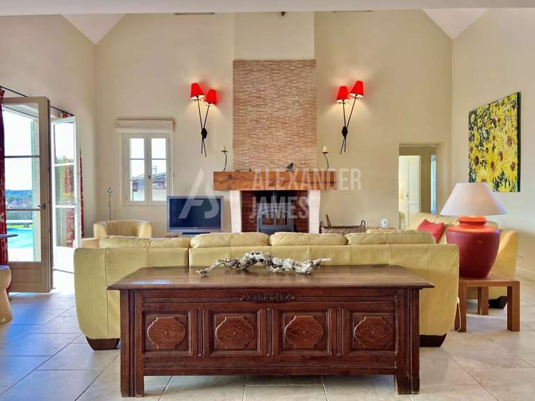Maison Bergerac - 3 chambres - 211m²