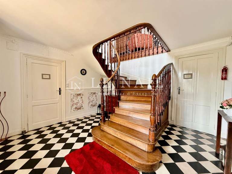Manor Bergerac - 5 bedrooms - 340m²