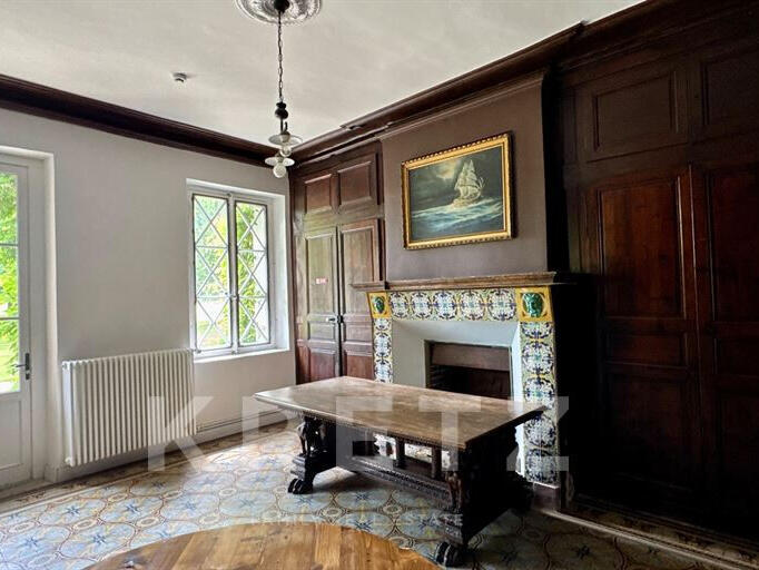 Château Bernay - 32 chambres - 2370m²