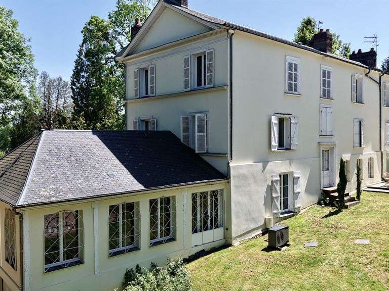 Maison Bernay - 9 chambres - 600m²