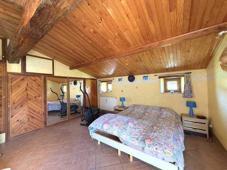 House Berneuil - 8 bedrooms - 314m²
