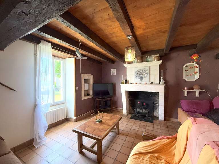 House Berneuil - 8 bedrooms - 314m²