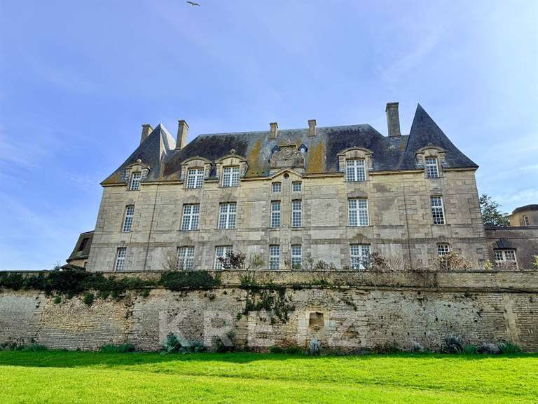 Castle Bernières-sur-Mer - 10 bedrooms - 560m²