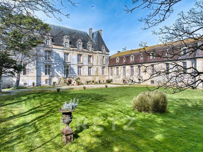 Castle Bernières-sur-Mer - 10 bedrooms - 560m²