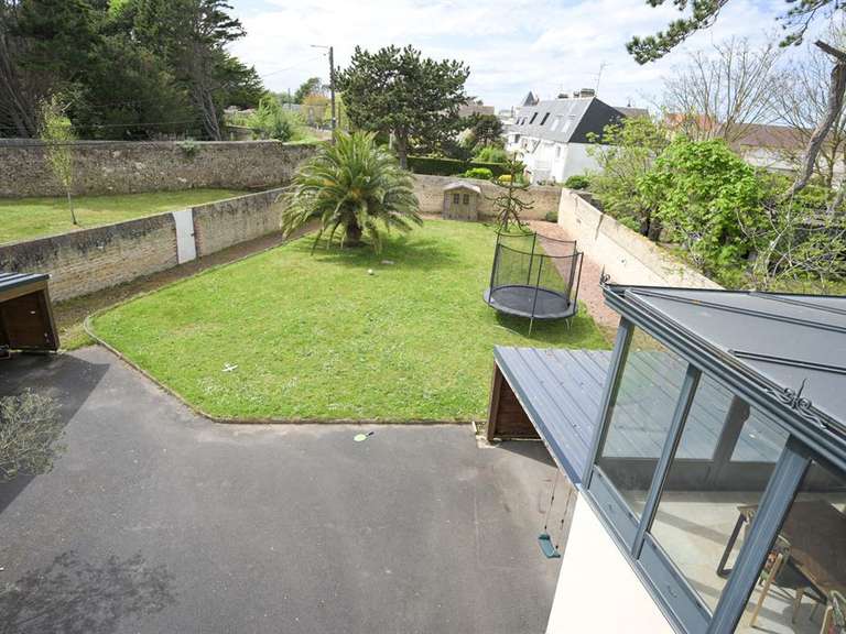 House Bernières-sur-Mer - 4 bedrooms - 196m²