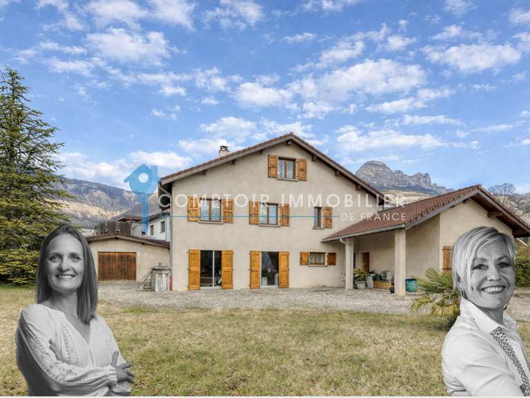 Maison Bernin - 4 chambres - 134m²