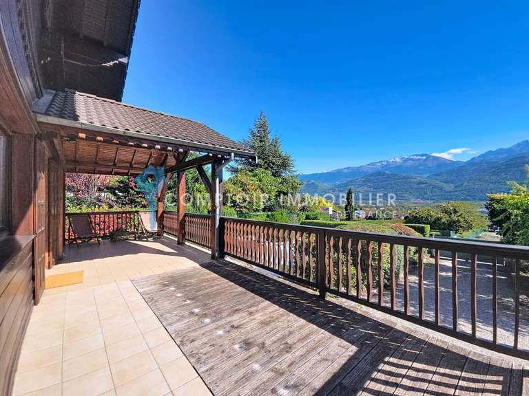 Maison Bernin - 5 chambres - 180m²