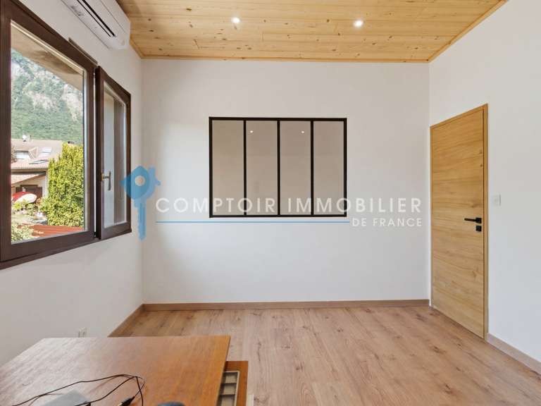 Maison Bernin - 6 chambres - 159m²