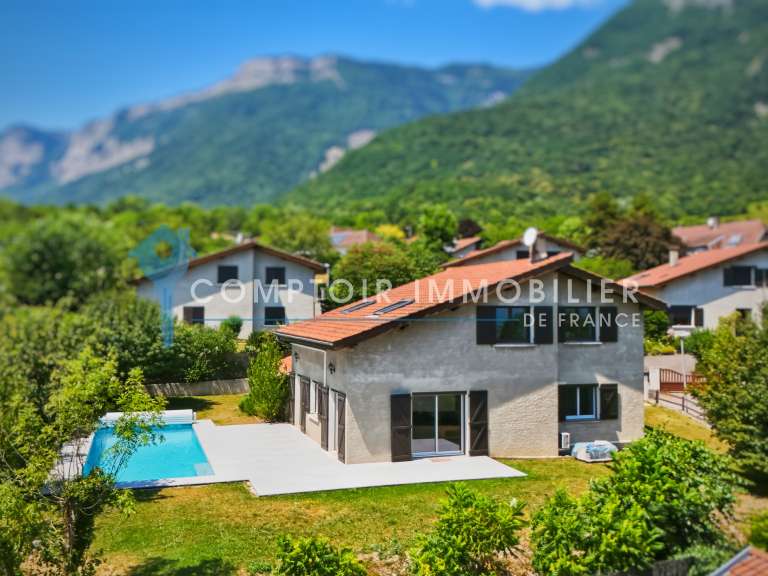 Maison Bernin - 6 chambres - 159m²