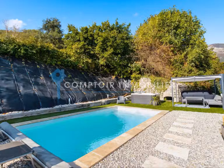 Maison Bernin - 5 chambres - 258m²